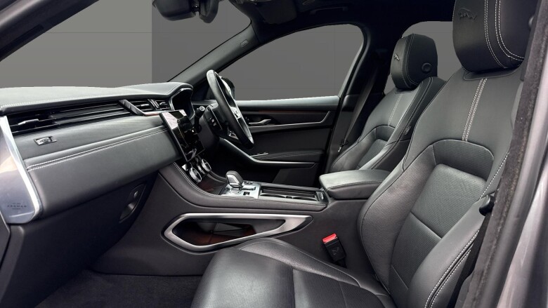 Jaguar F-Pace 2.0 D200 R-Dynamic Black 5dr Auto AWD Diesel Estate